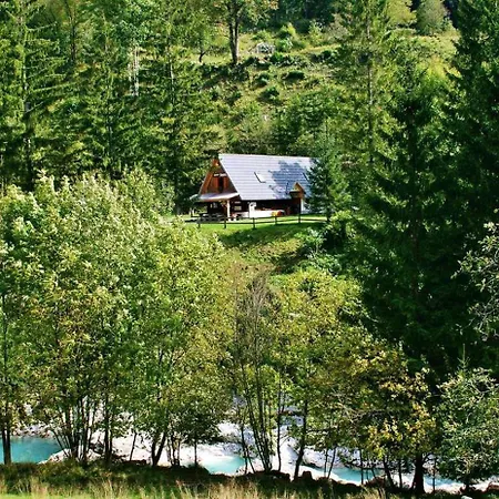 Inviting For A Vacation In The Stunning Setting Of Soca, Slovenia Dom wakacyjny